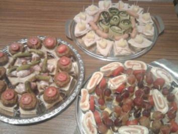 Sektempfang Mit Leckeren Häppchen. blätterteig mit spinat