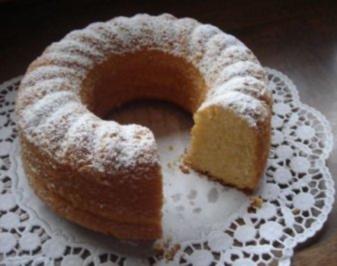 saftiger eierlikörkuchen in kastenform