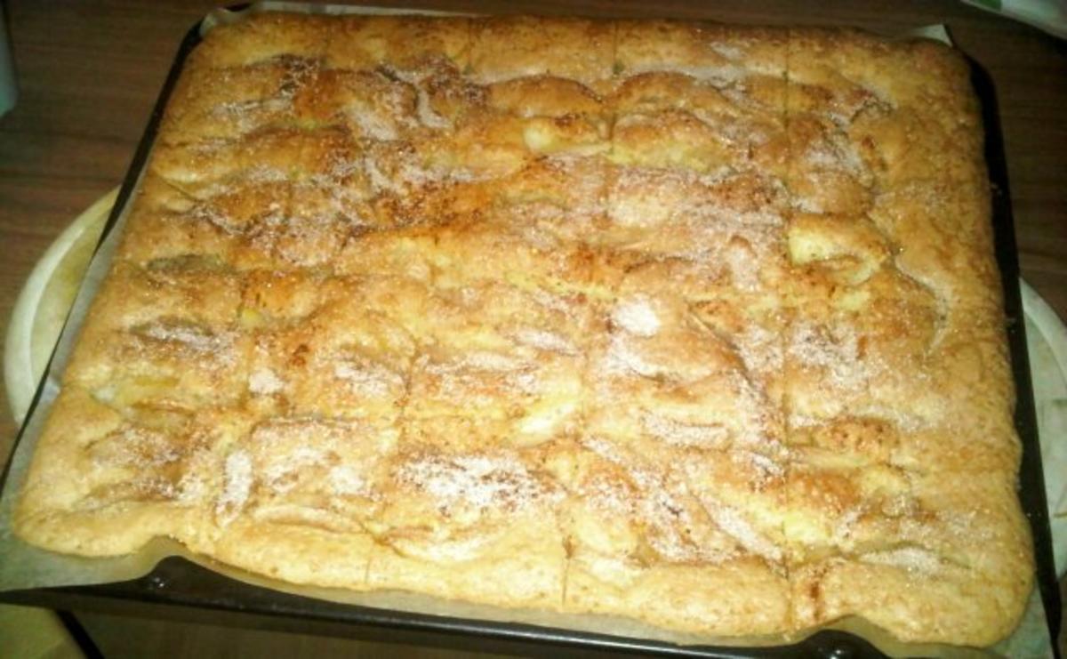 Oma's Apfelkuchen vom Blech - Rezept mit Bild - kochbar.de