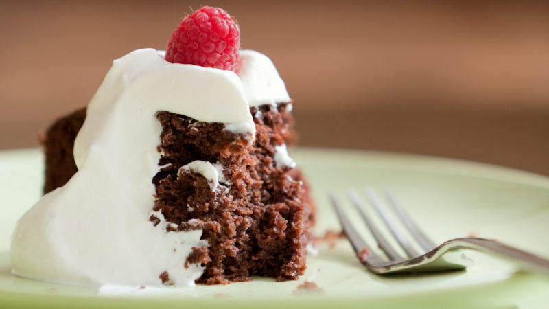 Saftiger Schokoladenkuchen mit Himbeertopping Saftiger Schokoladenkuchen mit Himbeertopping