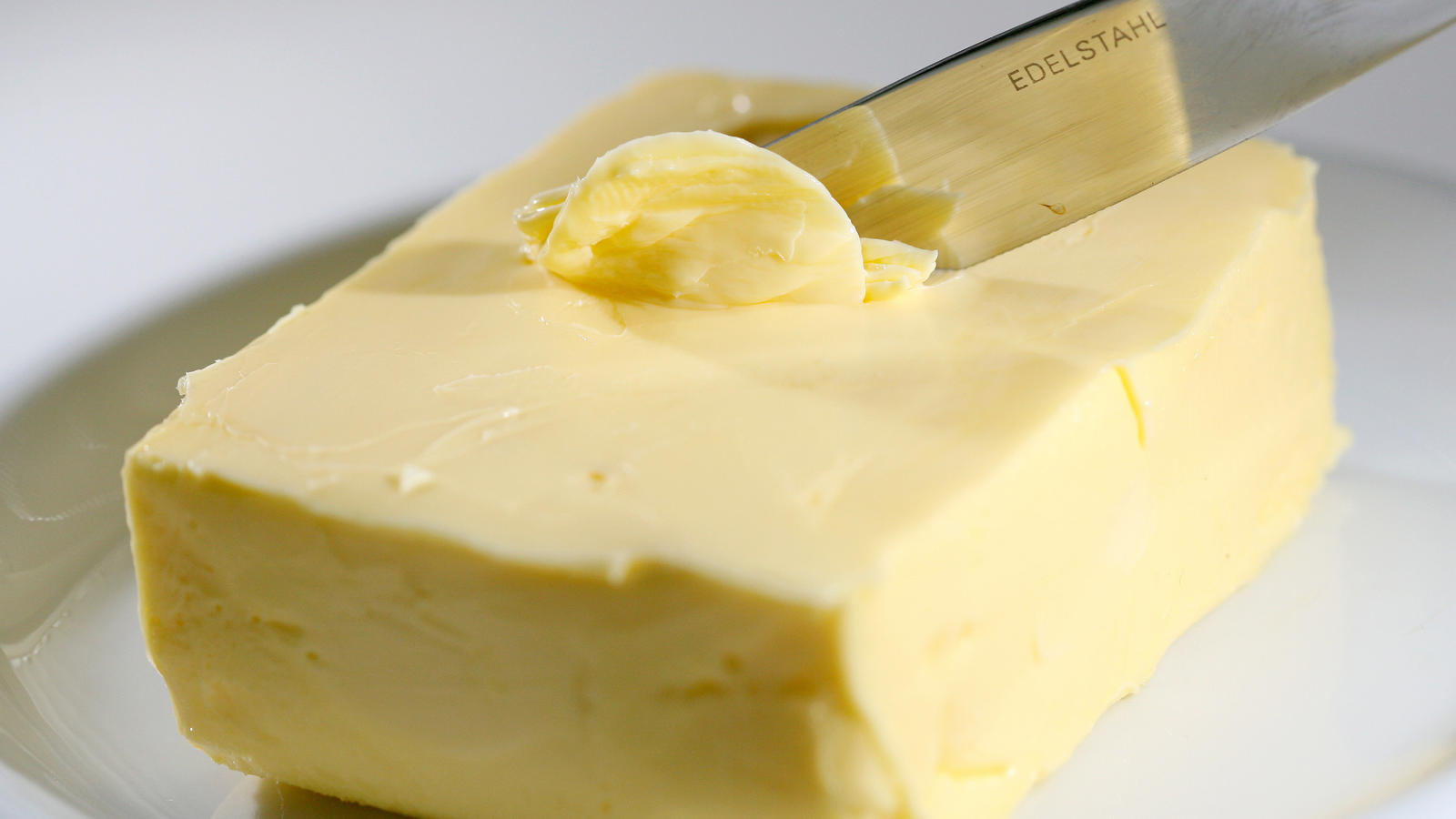 Butter wird immer teurer - wie kommt es zu dem Preisanstieg? - kochbar.de