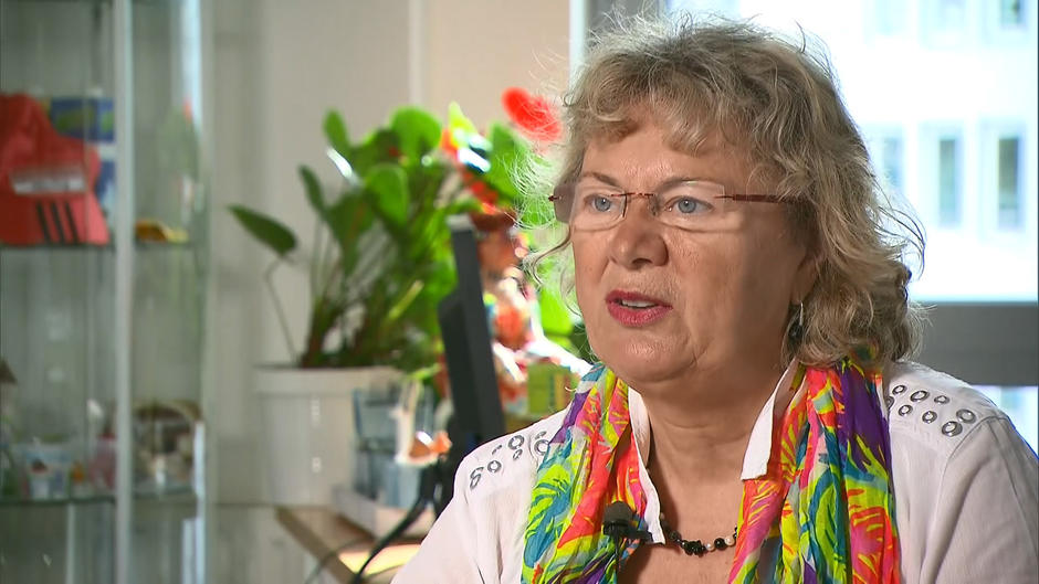 Expertin Silke Schwartau klärt Fragen zum Fipronil-Skandal Expertin Silke Schwartau klärt Fragen zum Fipronil-Skandal