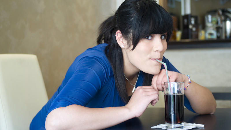 Eine Dose - 60 Minuten So wirkt Cola im Körper!