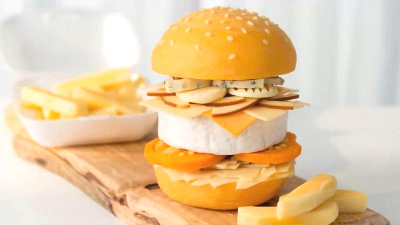 Oh mein Gott! 9 Schichten purer Genuss: Dieses Burger besteht nur aus Käse