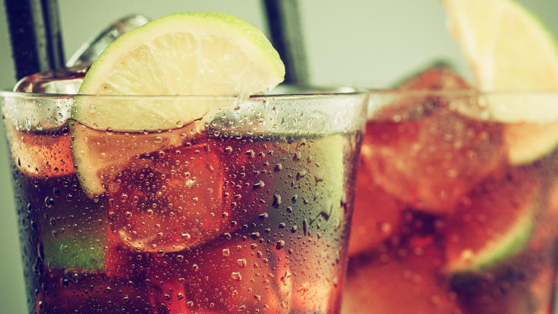 Schockierender Restaurant-Test auf Mallorca Eiskalter Drink: Deshalb sollten Sie auf Eiswürfel verzichten