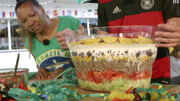 Videoanleitung zum Nachkochen Lieblingsgericht: Brasilianischer Schichtsalat