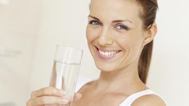 Wasser ist nicht gleich Wasser Darum ist stilles Wasser gesünder als Wasser mit Blubber!