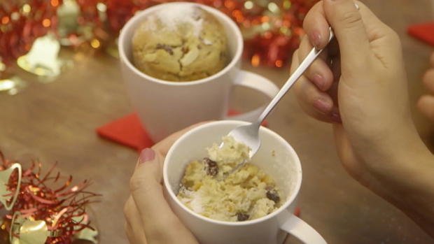Saftiger Stollen im Becher zum Nachbacken Lieblingsgericht Becherstollen