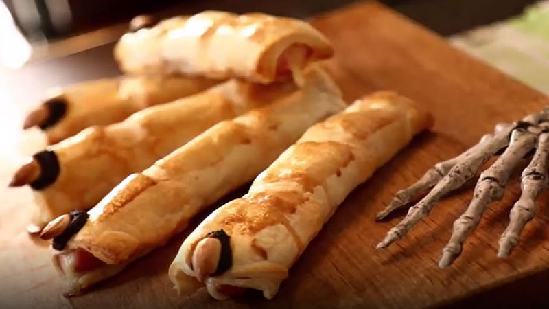 Fingerfood mal anders Passend zu Halloween: Rezept für Würstchenfinger