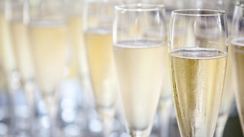 Sekt im Test Welcher Schaumwein prickelt am besten?