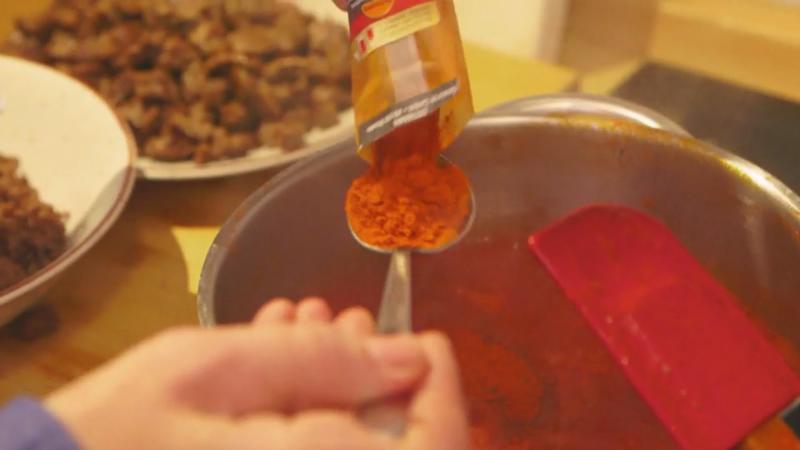 Mit Bier und Schokolade Chili con Carne - das Spezialrezept aus Punkt 12