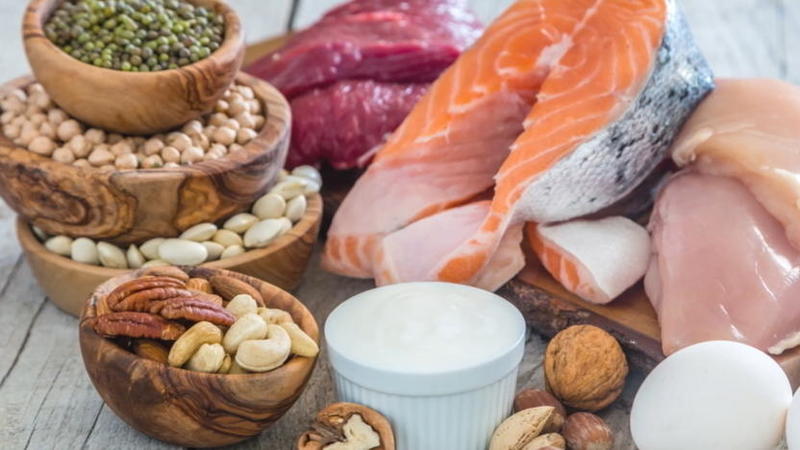 Lachs, Linsen & Co. Diese 10 Lebensmittel stoppen den Hunger