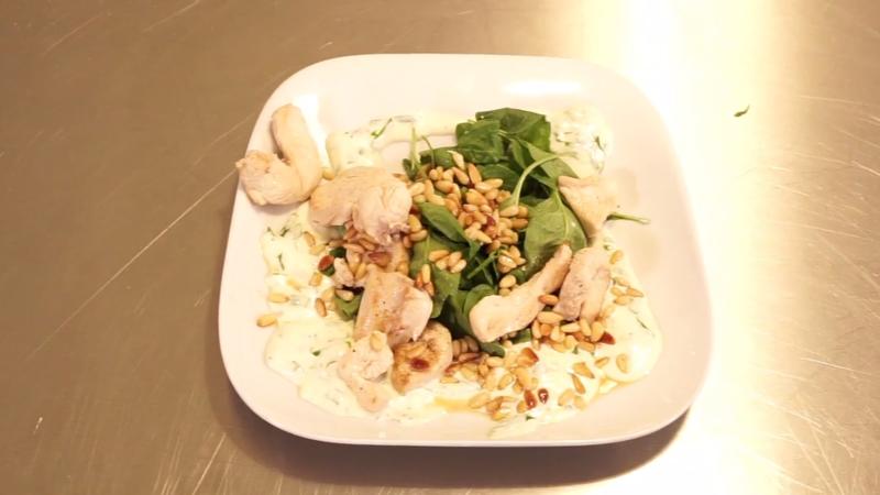 Blitzschnell und lecker Bärlauchsalat in nur 4 Minuten!