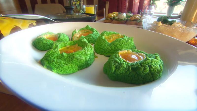Leckere Osterspeisen So einfach gelingen Eiermuffins und Cloud Eggs
