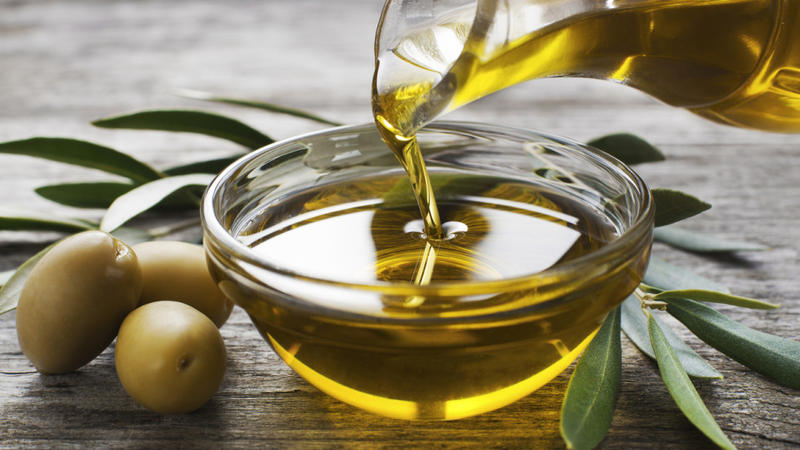 Weichmacher in Bio-Produkten ÖKO-TEST: Nur zwei Olivenöle „gut”