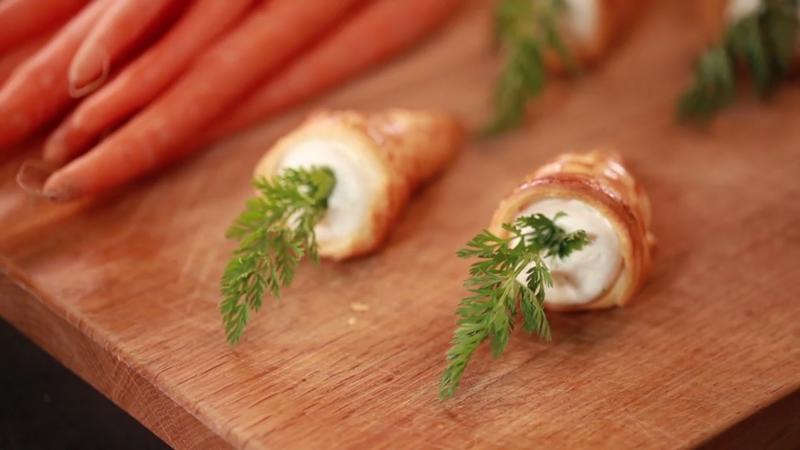 Rezept: Blätterteig-Möhren mit Sahnefüllung