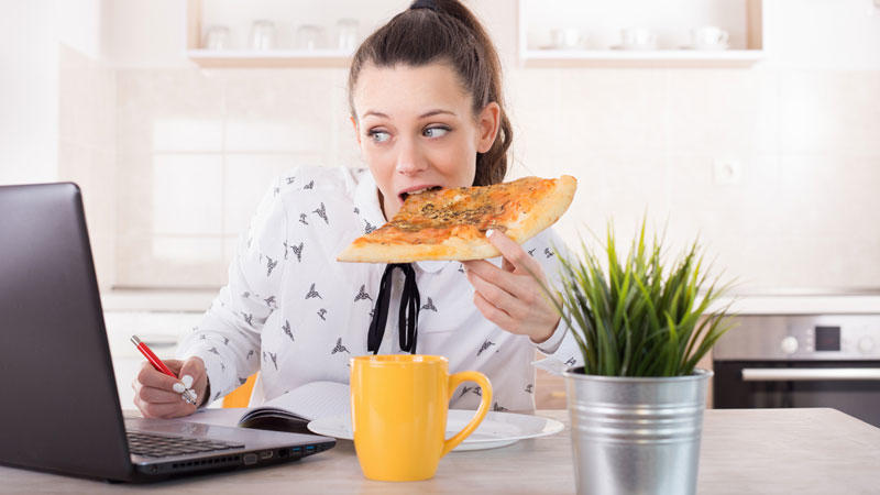 Wenn der Kühlschrank zu nah ist Kalorien-Falle Homeoffice