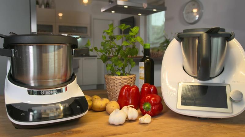 Wir testen Komfort. Aufwand und Geschmack Thermomix vs. Cookit: Welche Küchenmaschine ist besser?