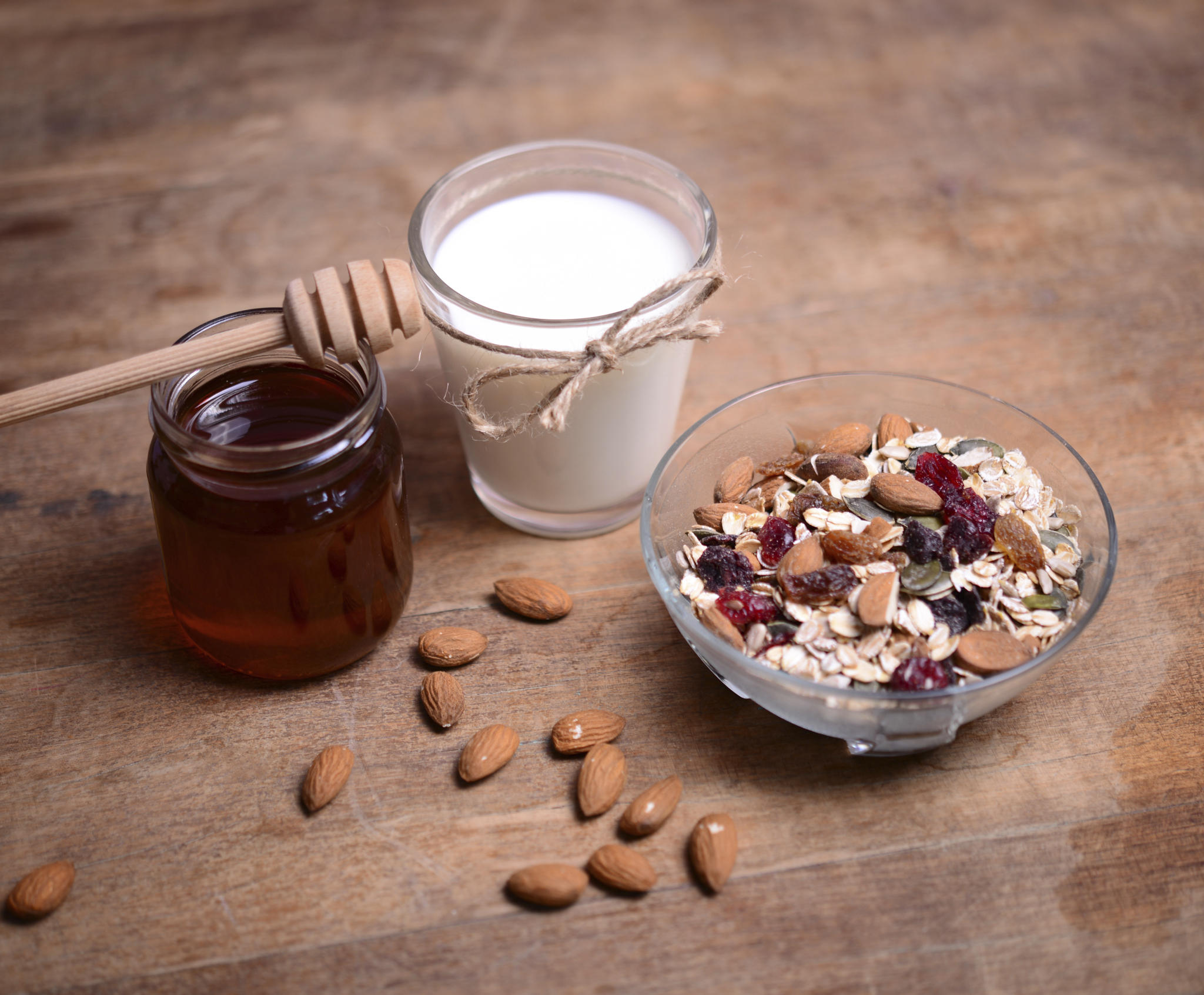 Mandelmilch selber machen: Vegane und laktosefreie Milch-Alternative ...