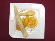 Karamellisiertes Obst mit Palatschinke - Rezept