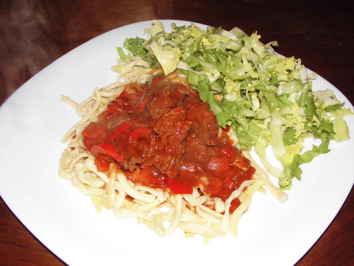 Einfaches Rindergulasch - Rezept - Bild Nr. 2