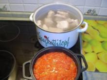 Klösschensuppe mit Paprika, Tomate und Kürbis - Rezept
