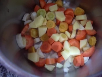 Süßkartoffelsüppchen mit herzhafter Einlage - Rezept