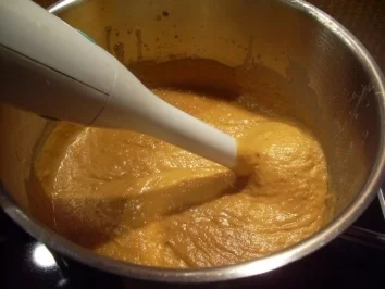 Süßkartoffelsüppchen mit herzhafter Einlage - Rezept