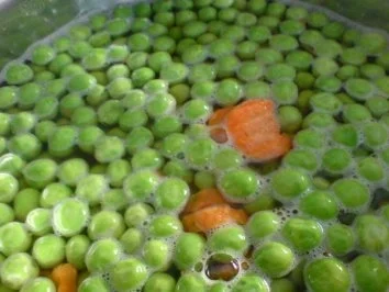 Erbsen, Wurzeln und Klöße - Rezept - Bild Nr. 3