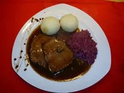 Sauerbraten in Rotwein-Balsamicomarinade eigelegt. - Rezept