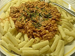 Rezept: Piccolinis mit Thunfisch in Tomaten-Sahnesauce Piccolinis mit Thunfisch in Tomaten-Sahnesauce - Rezept