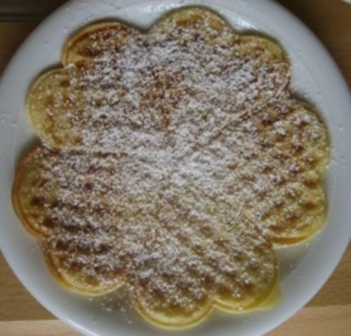 Waffelteig mit Butter und Zucker - Rezept mit Bild - kochbar.de