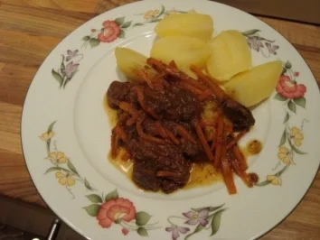 Hauptgericht - Rind - Bierkasserolle - Rezept