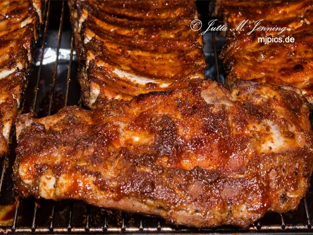 Rezept: Gegrillte Spareribs aus dem Backofen Bild Nr. 2 Gegrillte Spareribs aus dem Backofen - Rezept - Bild Nr. 2