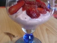 Quarkspeise mit Erdbeeren - Rezept