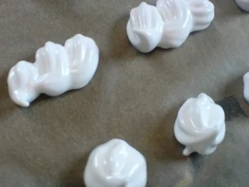 Rezept: Luftige Baisers Bild Nr. 4 Luftige Baisers - Rezept - Bild Nr. 4