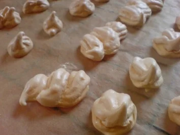 Rezept: Luftige Baisers Bild Nr. 10 Luftige Baisers - Rezept - Bild Nr. 10