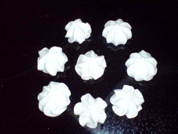 Rezept: Luftige Baisers Luftige Baisers - Rezept