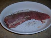 Schweinefilet mit Kräuter-Senfkruste - Rezept