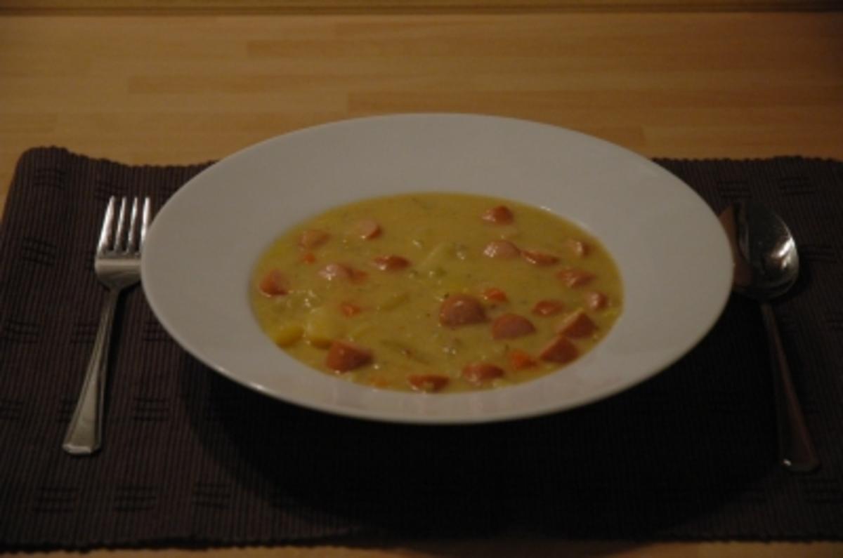 Bilder für Kartoffelsuppe Kartoffelsuppe mit frischem Gemüse und Wiener Würstchen - Rezept