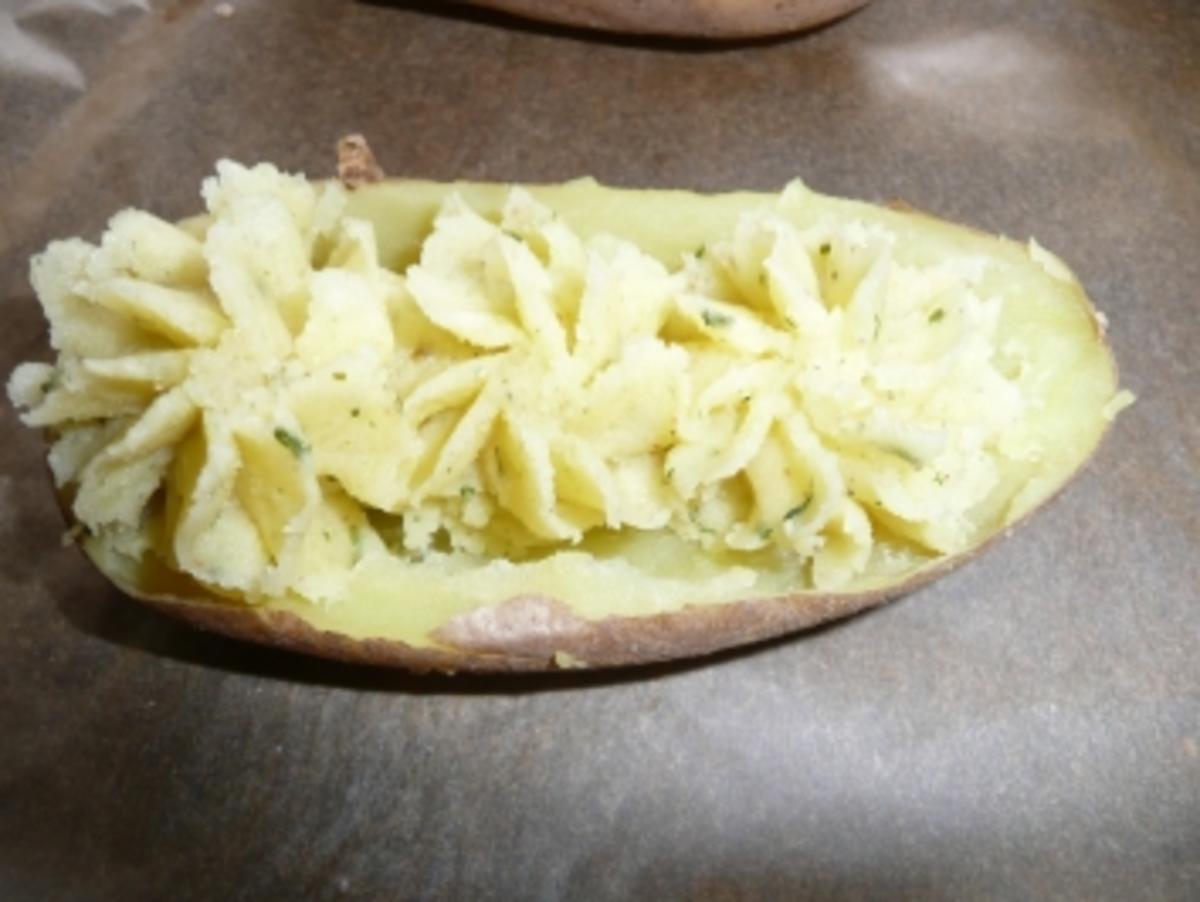 Gefüllte Kartoffeln mit Kräutercreme - Rezept - kochbar.de