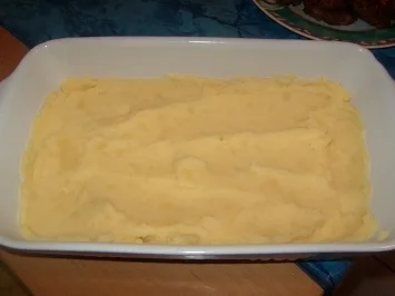 Rezept: Blumenkohl-Auflauf mit Frikadellen Blumenkohl-Auflauf mit Frikadellen - Rezept