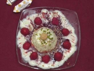 Panna Cotta mit Himbeersoße - Rezept