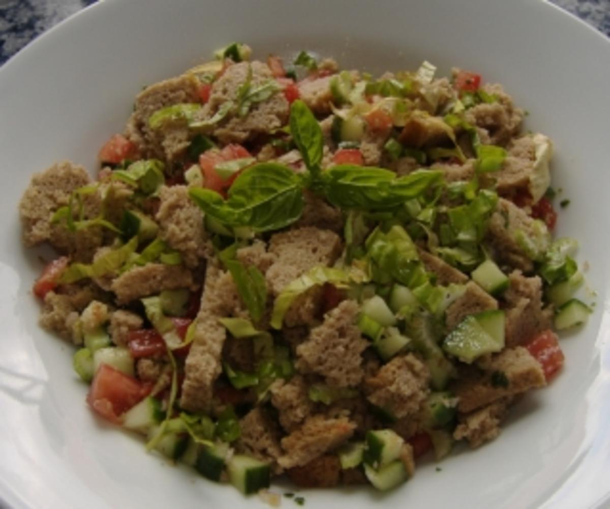 Panzanella-Brotsalat - Rezept mit Bild - kochbar.de