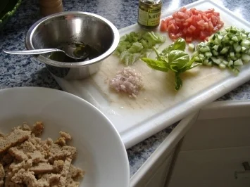 Panzanella-Brotsalat - Rezept - Bild Nr. 2