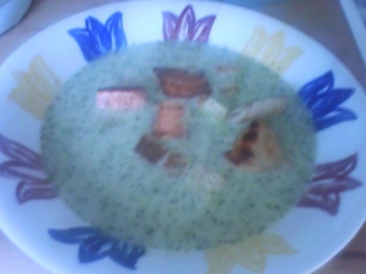 Broccoli Käse Creme Suppe - schnell & einfach - 144 kcal/100g Broccoli Käse Creme Suppe - schnell & einfach - 144 kcal/100g