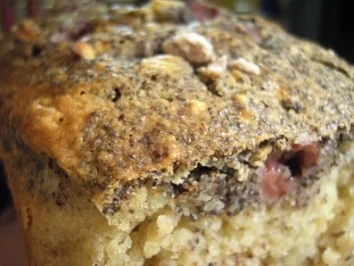 Kuchen: Kirsch-Apfel-Mohnkuchen mit Nüssen und Schokolade - Rezept