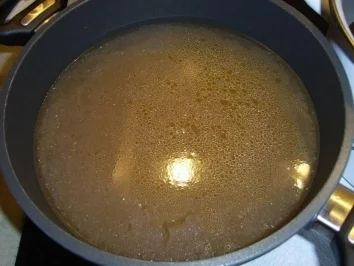doppelte Rinderkraftbrühe-consomme double - Rezept