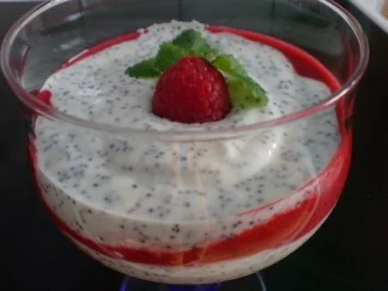 Geschichtete Quark-Mohnspeise - Rezept