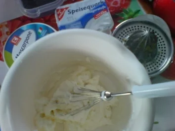 Geschichtete Quark-Mohnspeise - Rezept